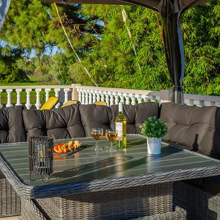 Paloma - Tranquilidade Com Piscina Aquecivel E Bbq - Villa